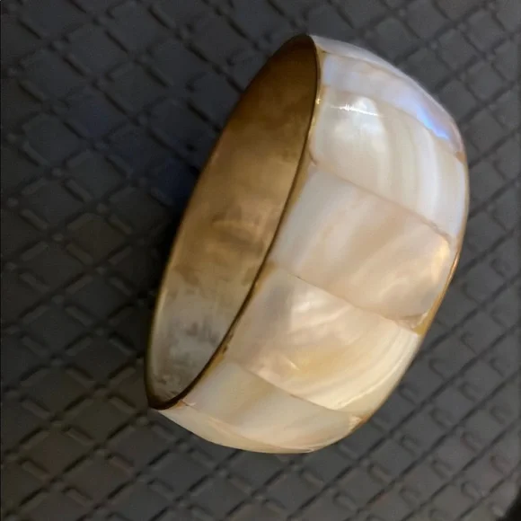 Chic Cream and Gold Bangle - Picture 1 of 5